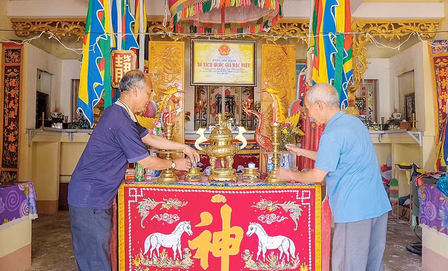 Dân làng Cửu An trên cao nguyên Gia Lai tổ chức Lễ tế thu tại đình làng, gìn giữ nét đẹp văn hóa truyền thống. Ảnh: Ngọc Nhuận