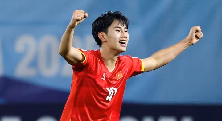 Trần Gia Bảo nổi lên như tiềm đạo tiềm năng của bóng đá Việt Nam.