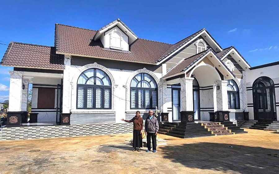 Ngôi nhà của gia đình ông Suưih (làng Dơk Rơng, xã Đak Đoa). Ảnh: R’Ô HOK