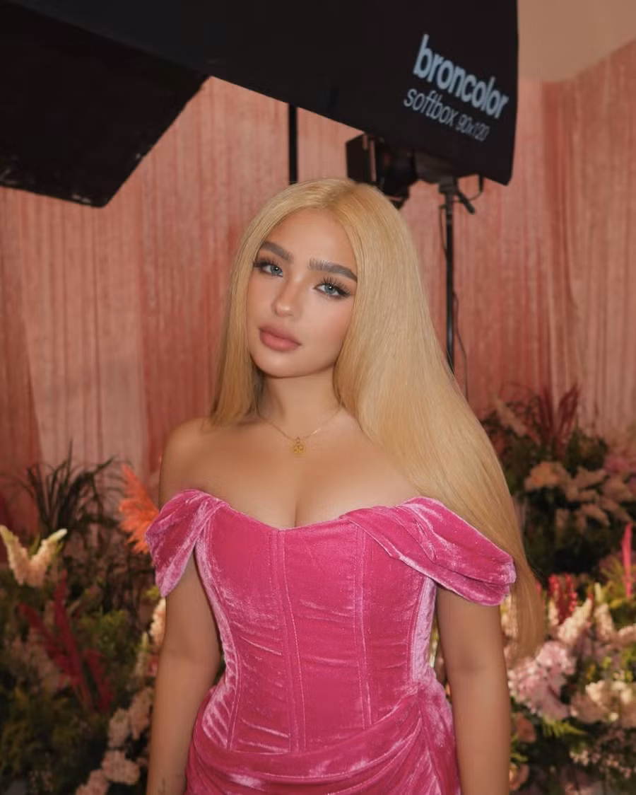 Các danh sách của TC Candler bao gồm đại diện từ nhiều quốc gia và khu vực khác nhau, nhằm tôn vinh vẻ đẹp đa dạng trên thế giới. Danh sách của TC Candler có nhiều nghệ sĩ nổi tiếng, đặc biệt là từ Hàn Quốc, Nhật Bản, và các quốc gia Đông Nam Á, thường có mặt trong bảng xếp hạng này. Mặc dù nhận được sự quan tâm lớn, danh sách của TC Candler cũng thường gây tranh cãi về tiêu chí đánh giá và thứ hạng. Nhiều người cho rằng kết quả có thể bị ảnh hưởng bởi lượng người hâm mộ của ứng viên hơn là đánh giá khách quan.