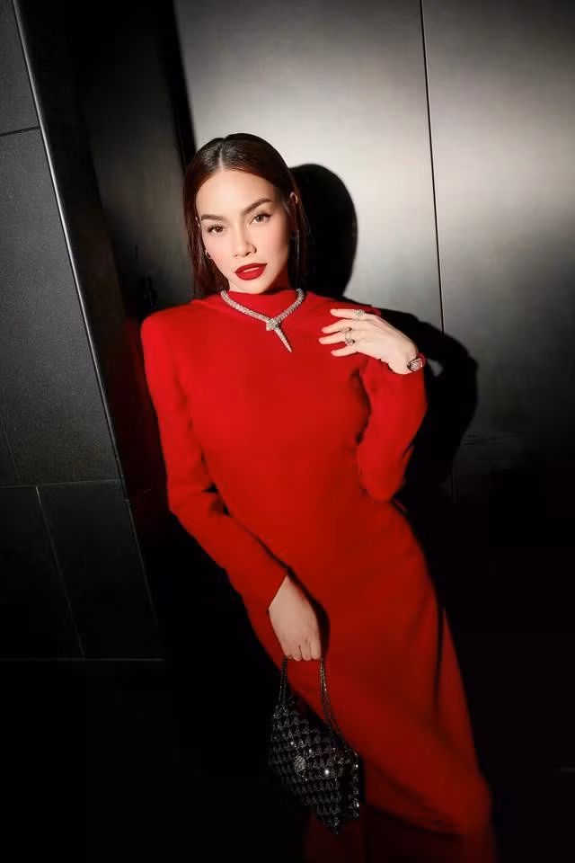 Hồ Ngọc Hà khoe dáng chuẩn dù đã là mẹ 3 con. Ảnh: NVCC