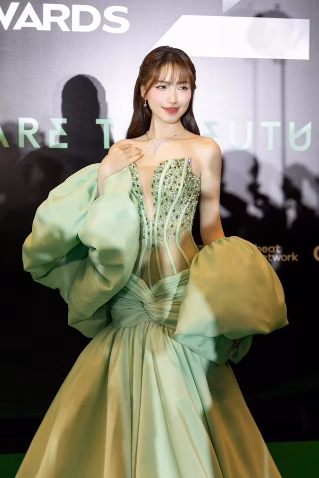 Cô trông xinh như công chúa