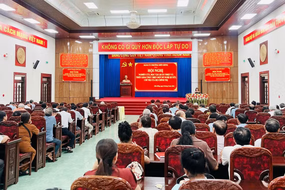 Phường Diên Hồng tổ chức học tập, quán triệt các nghị quyết, chỉ thị của Bộ Chính trị