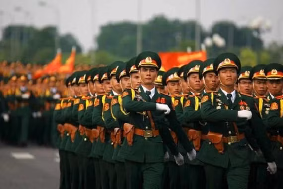 Quốc hội đồng ý sửa một số chức vụ, hạn tuổi sĩ quan dự bị quân đội