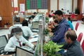 Nhiều khách hàng tiếp cận và vay vốn từ Agribank Bình Định. Ảnh: T.SỸ