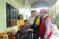 Thăm, tặng quà thương binh hạng 1/4