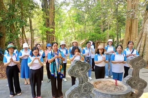 Hội Liên hiệp phụ nữ tỉnh Gia Lai tổ chức hành trình về nguồn 