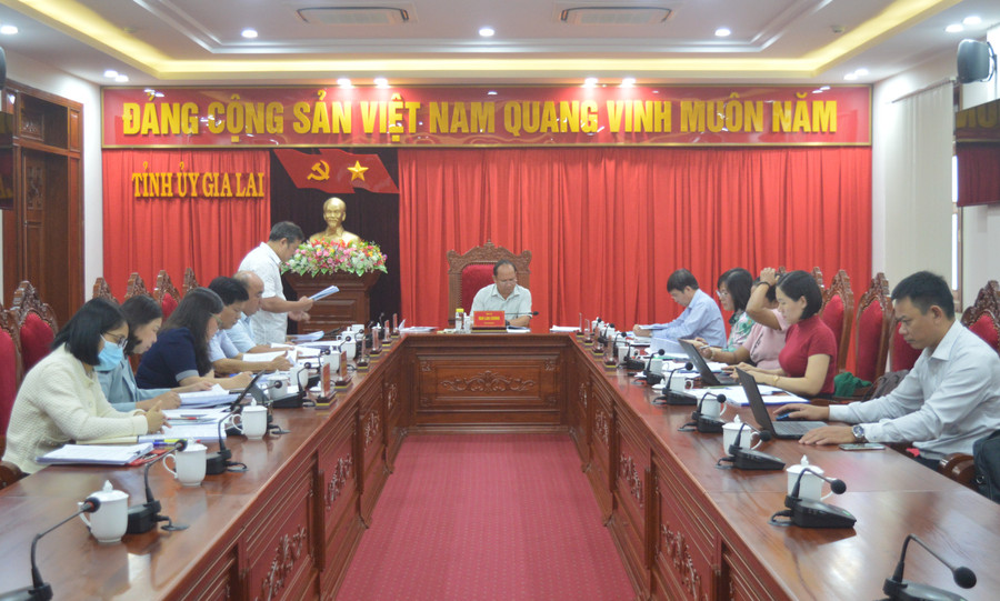 Quang cảnh buổi làm việc chiều 1-8 tại Trụ sở Tỉnh ủy. Ảnh: Anh Huy Quang cảnh buổi làm việc chiều 1-8 tại Trụ sở Tỉnh ủy. Ảnh: Anh Huy