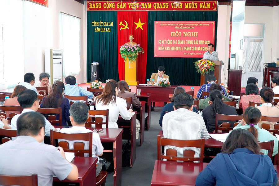 Quang cảnh hội nghị sơ kết công tác Đảng 6 tháng đầu năm, triển khai nhiệm vụ 6 tháng cuối năm 2024. Ảnh: Đức Thụy Quang cảnh hội nghị sơ kết công tác Đảng 6 tháng đầu năm, triển khai nhiệm vụ 6 tháng cuối năm 2024. Ảnh: Đức Thụy