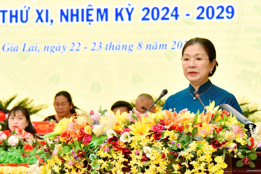 Phó Chủ tịch Ủy ban Trung ương MTTQ Việt Nam Trương Thị Ngọc Ánh phát biểu tại Đại hội đại biểu MTTQ Việt Nam tỉnh Gia Lai lần thứ XI. Ảnh: Đ.T Phó Chủ tịch Ủy ban Trung ương MTTQ Việt Nam Trương Thị Ngọc Ánh phát biểu tại Đại hội đại biểu MTTQ Việt Nam tỉnh Gia Lai lần thứ XI. Ảnh: Đ.T