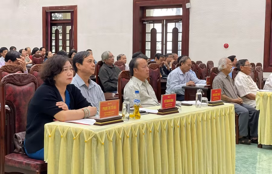 Các đại biểu dự hội nghị quán triệt Quy định số 144-QĐ/TW và Chỉ thị số 35-CT/TW của Bộ Chính trị tại điểm cầu chính Hội trường 19-5. Ảnh:P.D