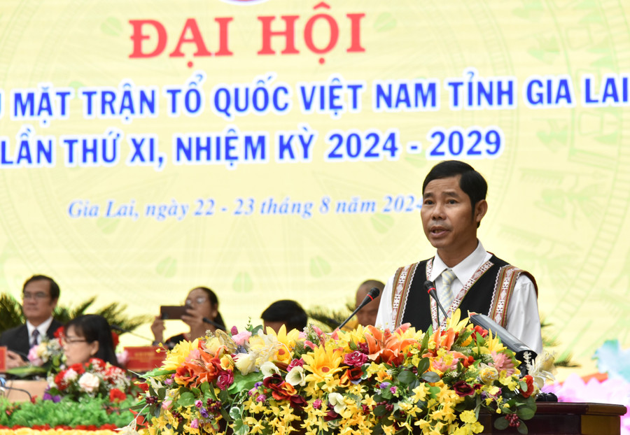 Chủ tịch Ủy ban MTTQ Việt Nam tỉnh Trần Minh Sơn phát biểu khai mạc đại hội. Ảnh: Đức Thụy Chủ tịch Ủy ban MTTQ Việt Nam tỉnh Trần Minh Sơn phát biểu khai mạc đại hội. Ảnh: Đức Thụy