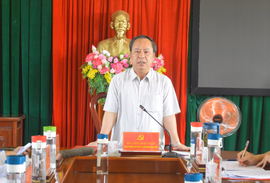 Phó Bí thư Thường trực Tỉnh ủy Châu Ngọc Tuấn phát biểu tại buổi làm việc. Ảnh: Anh Huy Phó Bí thư Thường trực Tỉnh ủy Châu Ngọc Tuấn phát biểu tại buổi làm việc. Ảnh: Anh Huy