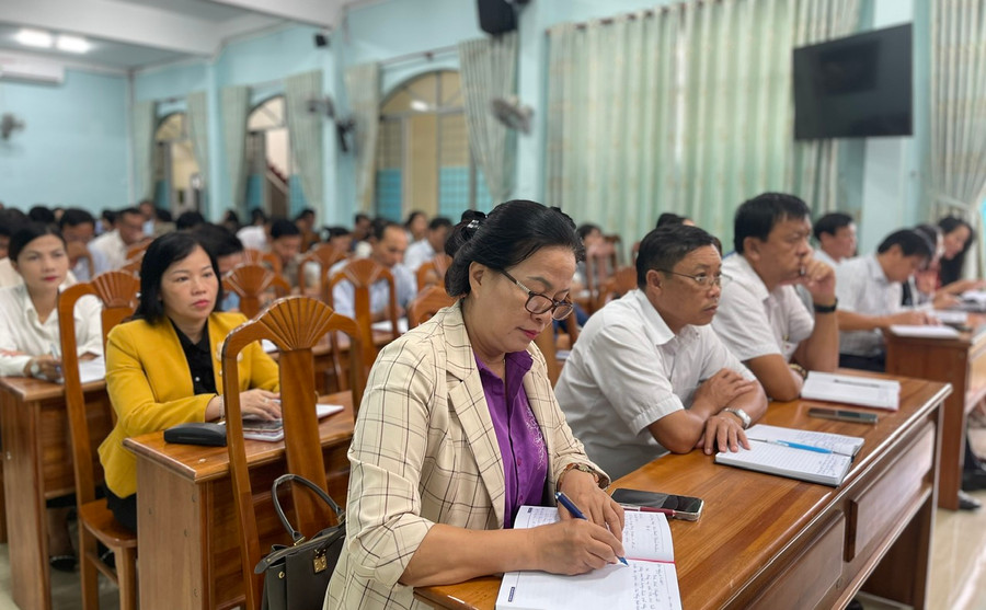 Các đại biểu tham dự buổi sinh hoạt chuyên đề do Ban Thường vụ Đảng ủy Khối tổ chức. Ảnh: P.D Các đại biểu tham dự buổi sinh hoạt chuyên đề do Ban Thường vụ Đảng ủy Khối tổ chức. Ảnh: P.D