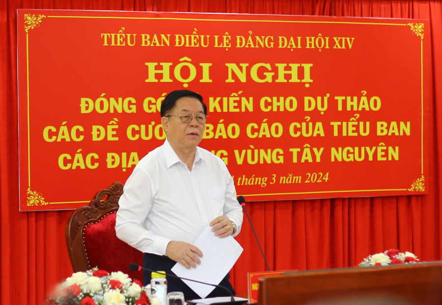 Đồng chí Nguyễn Trọng Nghĩa-Bí thư Trung ương Đảng, Trưởng Ban Tuyên giáo Trung ương, thành viên Tiểu ban Điều lệ Đảng chủ trì và điều hành hội nghị. Ảnh: Đăng Vũ Đồng chí Nguyễn Trọng Nghĩa-Bí thư Trung ương Đảng, Trưởng Ban Tuyên giáo Trung ương, thành viên Tiểu ban Điều lệ Đảng chủ trì và điều hành hội nghị. Ảnh: Đăng Vũ