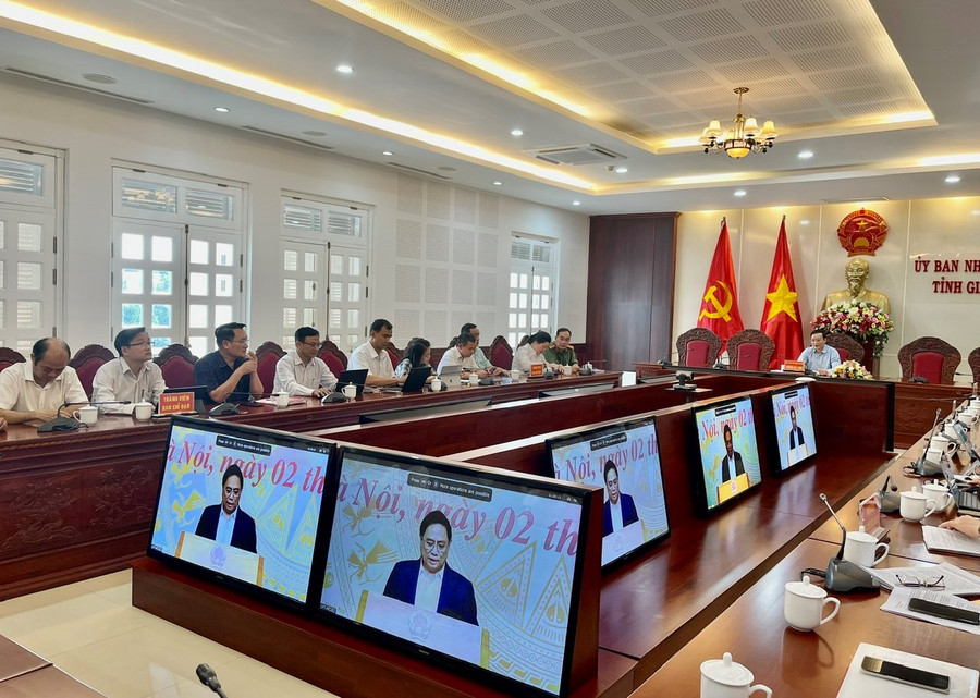 Các đại biểu nghe Thủ tướng Chính phủ triển khai nhiệm vụ năm 2024. Ảnh: P.D Các đại biểu nghe Thủ tướng Chính phủ triển khai nhiệm vụ năm 2024. Ảnh: P.D