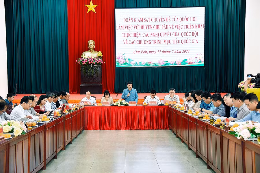 Quang cảnh buổi làm việc tại huyện Chư Păh. Ảnh: Đức Thụy