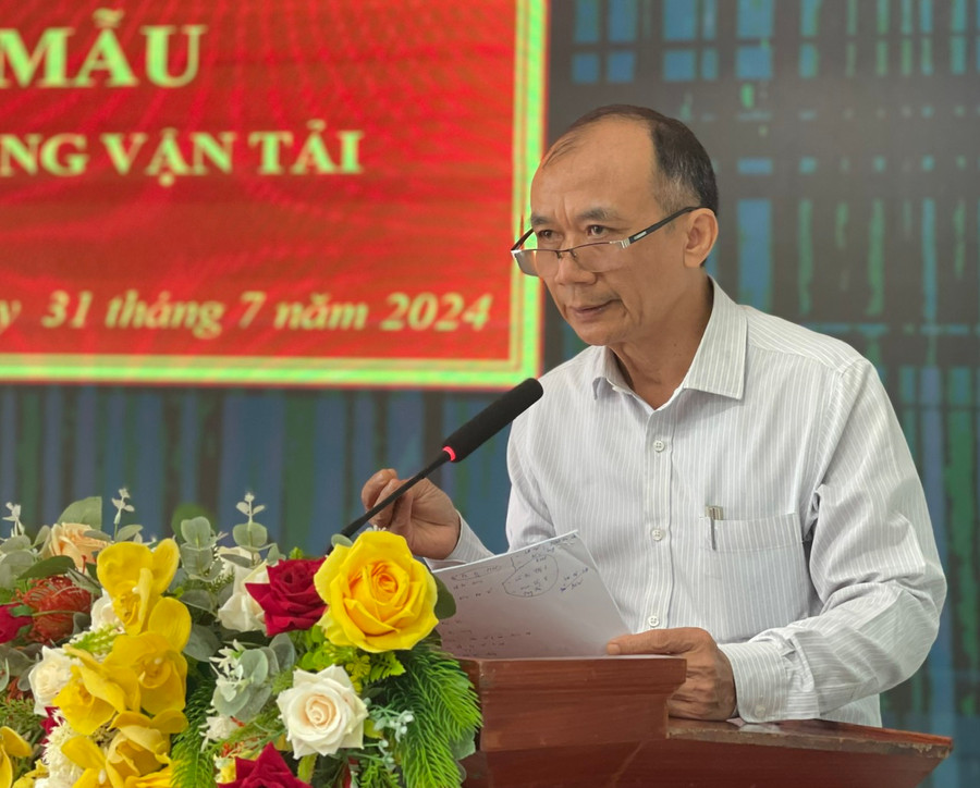 Bí thư Đảng ủy Khối các Cơ quan và Doanh nghiệp tỉnh Huỳnh Minh Thuận phát biểu tại buổi sinh hoạt. Ảnh: P.D Bí thư Đảng ủy Khối các Cơ quan và Doanh nghiệp tỉnh Huỳnh Minh Thuận phát biểu tại buổi sinh hoạt. Ảnh: P.D