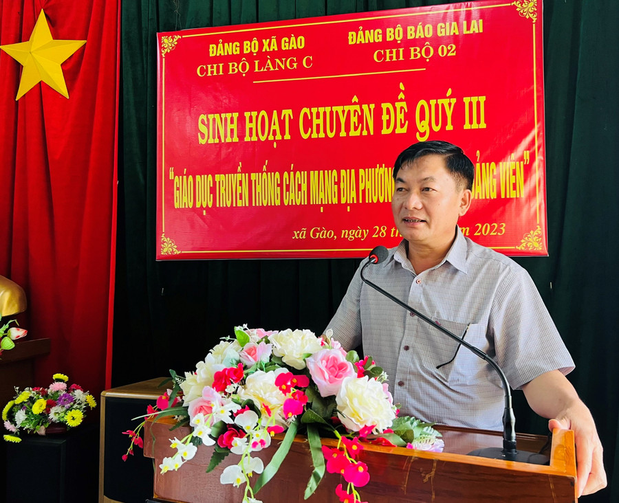 Bí thư Đảng ủy, Tổng Biên tập Báo Gia Lai Huỳnh Kiên phát biểu tại buổi sinh hoạt chuyên đề. Ảnh: Anh Huy Bí thư Đảng ủy, Tổng Biên tập Báo Gia Lai Huỳnh Kiên phát biểu tại buổi sinh hoạt chuyên đề. Ảnh: Anh Huy