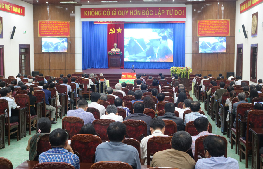 Quang cảnh hội nghị quán triệt Quy định số 144-QĐ/TW và Chỉ thị số 35-CT/TW của Bộ Chính trị tại điểm cầu chính Hội trường 19-5. Ảnh: P.D Quang cảnh hội nghị quán triệt Quy định số 144-QĐ/TW và Chỉ thị số 35-CT/TW của Bộ Chính trị tại điểm cầu chính Hội trường 19-5. Ảnh: P.D