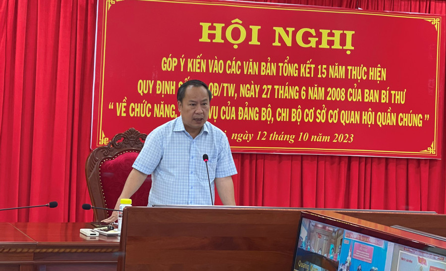 Đồng chí Châu Ngọc Tuấn-Phó Bí thư Thường trực Tỉnh ủy, Trưởng đoàn Đại biểu Quốc hội tỉnh tham gia ý kiến tại hội nghị. Ảnh: Anh Huy Đồng chí Châu Ngọc Tuấn-Phó Bí thư Thường trực Tỉnh ủy, Trưởng đoàn Đại biểu Quốc hội tỉnh tham gia ý kiến tại hội nghị. Ảnh: Anh Huy