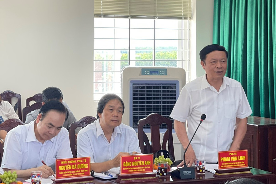 PGS-TS Phạm Văn Linh phát biểu tại buổi làm việc. Ảnh: P.D PGS-TS Phạm Văn Linh phát biểu tại buổi làm việc. Ảnh: P.D