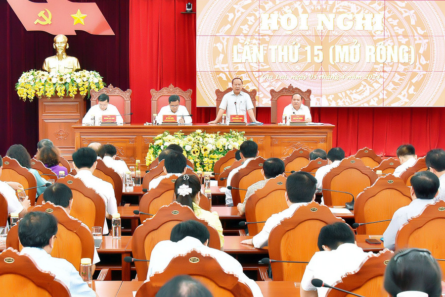 Quang cảnh Hội nghị Ban Chấp hành Đảng bộ tỉnh lần thứ 15 (mở rộng). Ảnh: Đức Thụy Quang cảnh Hội nghị Ban Chấp hành Đảng bộ tỉnh lần thứ 15 (mở rộng). Ảnh: Đức Thụy