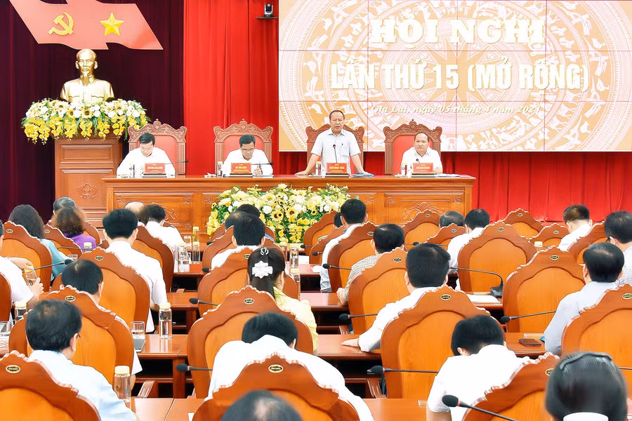 Quang cảnh Hội nghị Ban Chấp hành Đảng bộ tỉnh lần thứ 15 (mở rộng). Ảnh: Đức Thụy