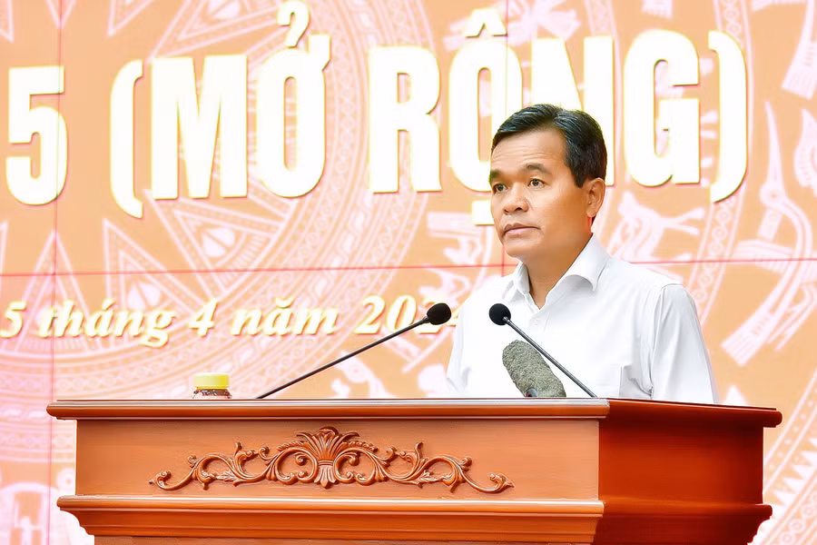 Bí thư Tỉnh ủy Hồ Văn Niên phát biểu tại hội nghị. Ảnh: Đức Thụy Bí thư Tỉnh ủy Hồ Văn Niên phát biểu tại hội nghị. Ảnh: Đức Thụy