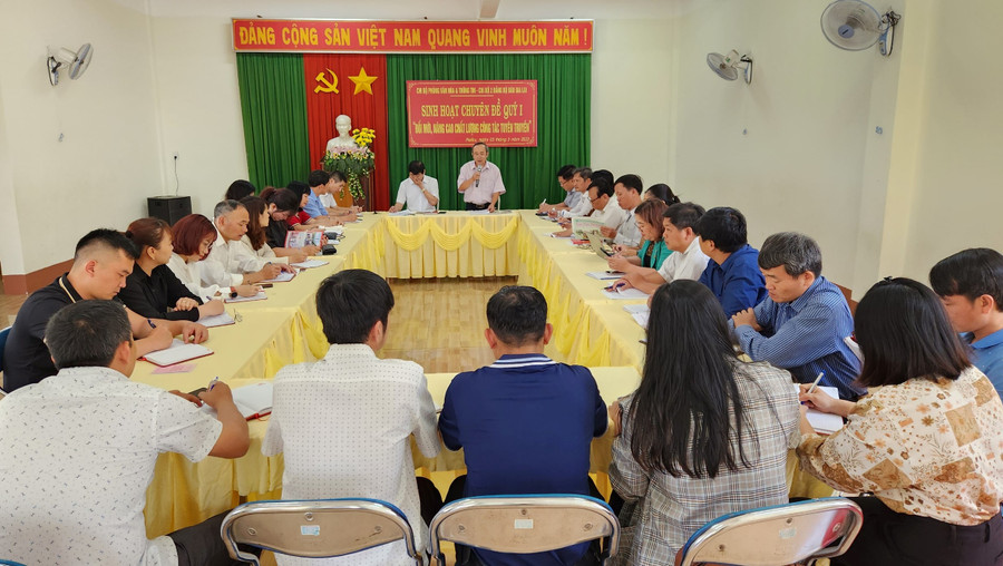 Quang cảnh buổi sinh hoạt chuyên đề. Ảnh: Anh Huy