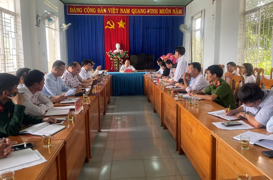 Quang cảnh buổi làm việc tại xã Pờ Tó. Ảnh: Anh Huy Quang cảnh buổi làm việc tại xã Pờ Tó. Ảnh: Anh Huy