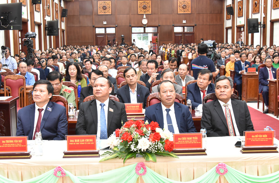 Khai mạc phiên làm việc thứ hai Đại hội đại biểu MTTQ Việt Nam tỉnh Gia Lai lần thứ XI ảnh 1