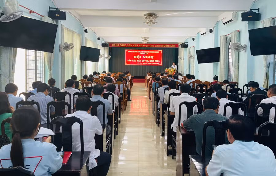 Quang cảnh hội nghị báo cáo viên quý III-2024. Ảnh: P.D