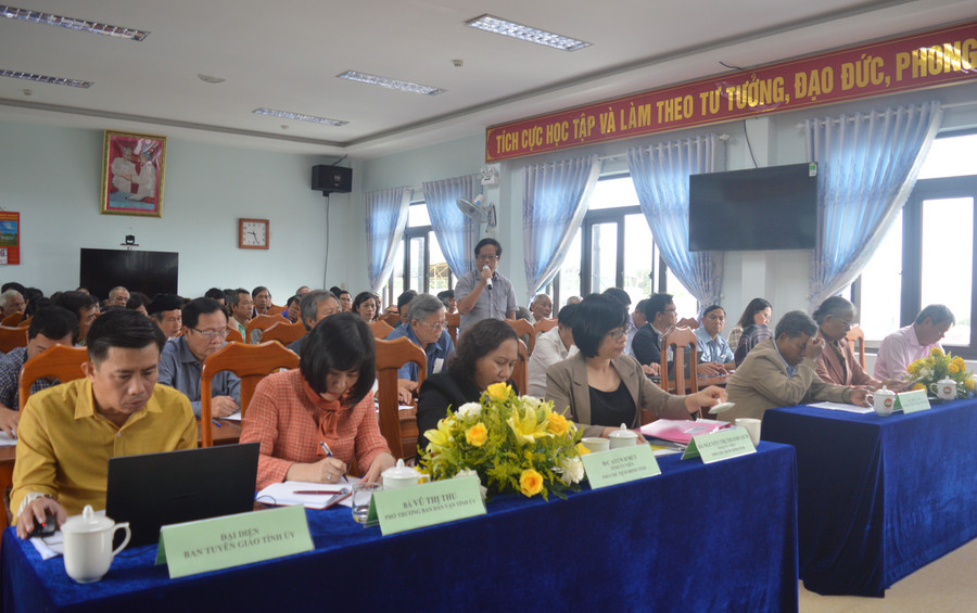 Các đại biểu thảo luận tại hội nghị. Ảnh: Anh Huy Các đại biểu thảo luận tại hội nghị. Ảnh: Anh Huy