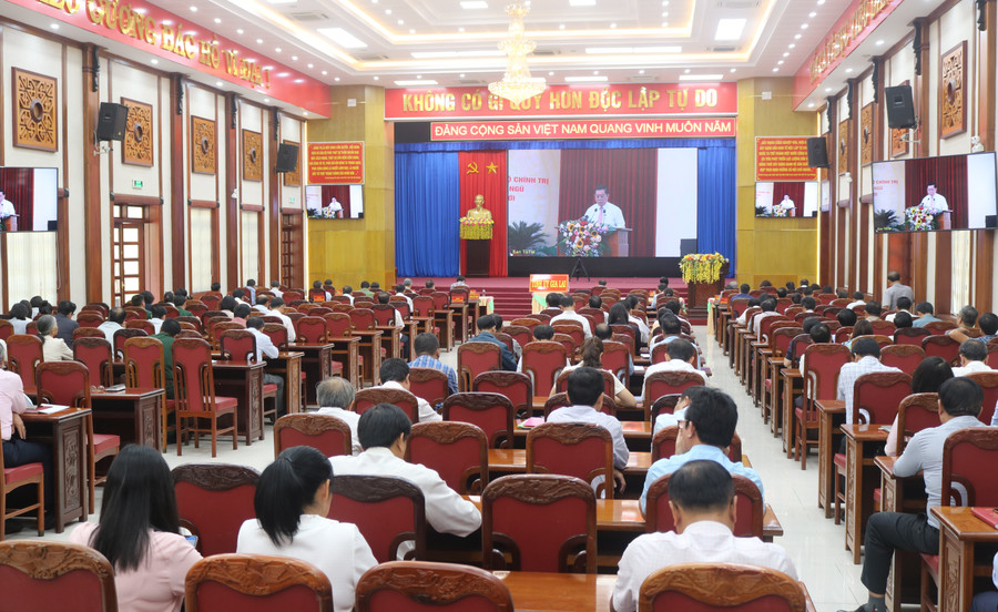 Quang cảnh hội nghị tại điểm cầu Hội trường 2-9 (TP. Pleiku). Ảnh: P.D Quang cảnh hội nghị tại điểm cầu Hội trường 2-9 (TP. Pleiku). Ảnh: P.D