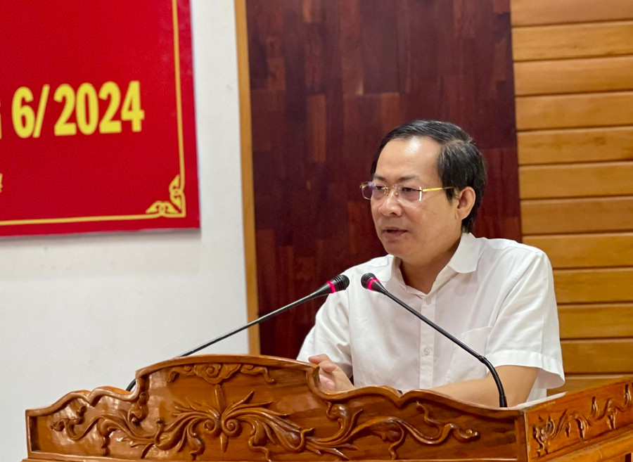 Phó Trưởng ban Thường trực Ban Tuyên giáo Tỉnh ủy Đỗ Tiến Đông phát biểu định hướng tuyên truyền tại Hội nghị báo cáo viên Tỉnh ủy tháng 6-2024. Ảnh: P.D Phó Trưởng ban Thường trực Ban Tuyên giáo Tỉnh ủy Đỗ Tiến Đông phát biểu định hướng tuyên truyền tại Hội nghị báo cáo viên Tỉnh ủy tháng 6-2024. Ảnh: P.D