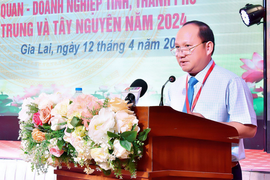 Phó Bí thư Tỉnh ủy Rah Lan Chung phát biểu chào mừng hội nghị. Ảnh: Đức Thụy