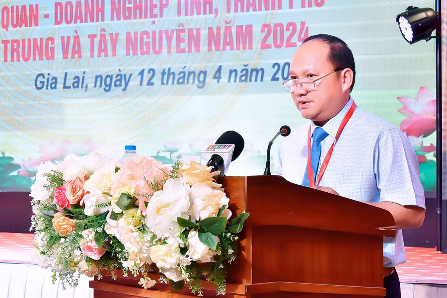 Phó Bí thư Tỉnh ủy Rah Lan Chung phát biểu chào mừng hội nghị. Ảnh: Đức Thụy