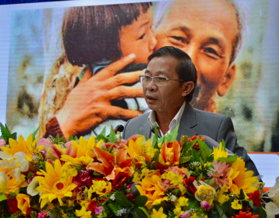 Ủy viên Ban Thường vụ Tỉnh ủy, Trưởng ban Tuyên giáo Tỉnh ủy Huỳnh Thế Mạnh quán triệt nội dung Chuyên đề năm 2023 và Kế hoạch số 136. Ảnh: Anh Huy Ủy viên Ban Thường vụ Tỉnh ủy, Trưởng ban Tuyên giáo Tỉnh ủy Huỳnh Thế Mạnh quán triệt nội dung Chuyên đề năm 2023 và Kế hoạch số 136. Ảnh: Anh Huy