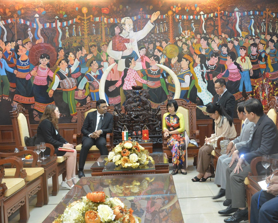 Quang cảnh buổi tiếp xã giao Tổng Lãnh sự Ấn Độ tại Thành phố Hồ Chí Minh. Ảnh: Anh Huy Quang cảnh buổi tiếp xã giao Tổng Lãnh sự Ấn Độ tại Thành phố Hồ Chí Minh. Ảnh: Anh Huy