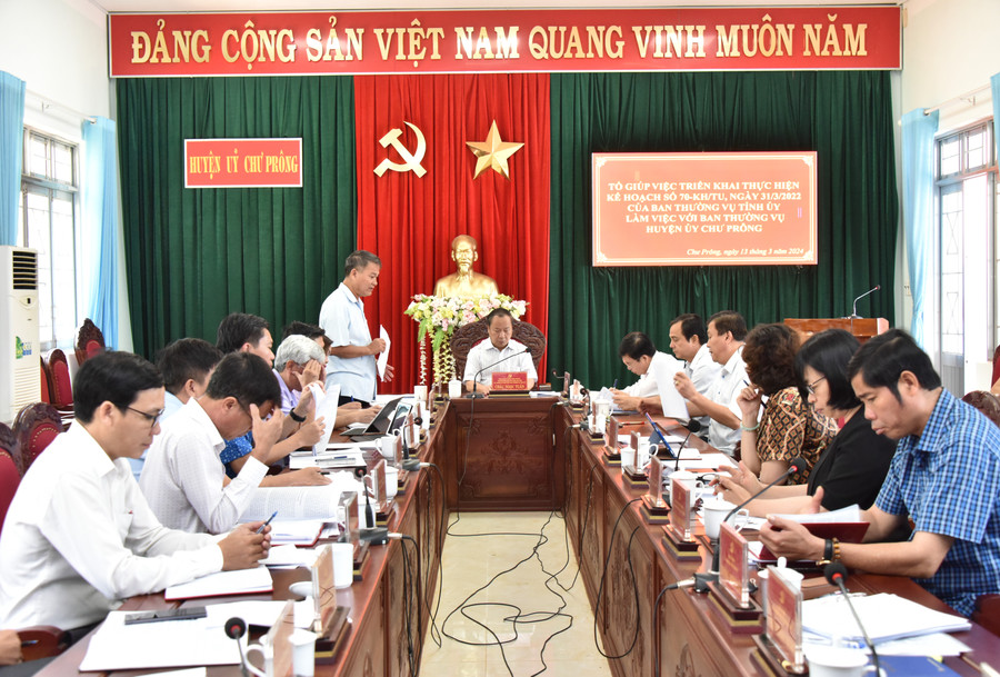 Quang cảnh buổi làm việc. Ảnh: Đức Thụy Quang cảnh buổi làm việc. Ảnh: Đức Thụy