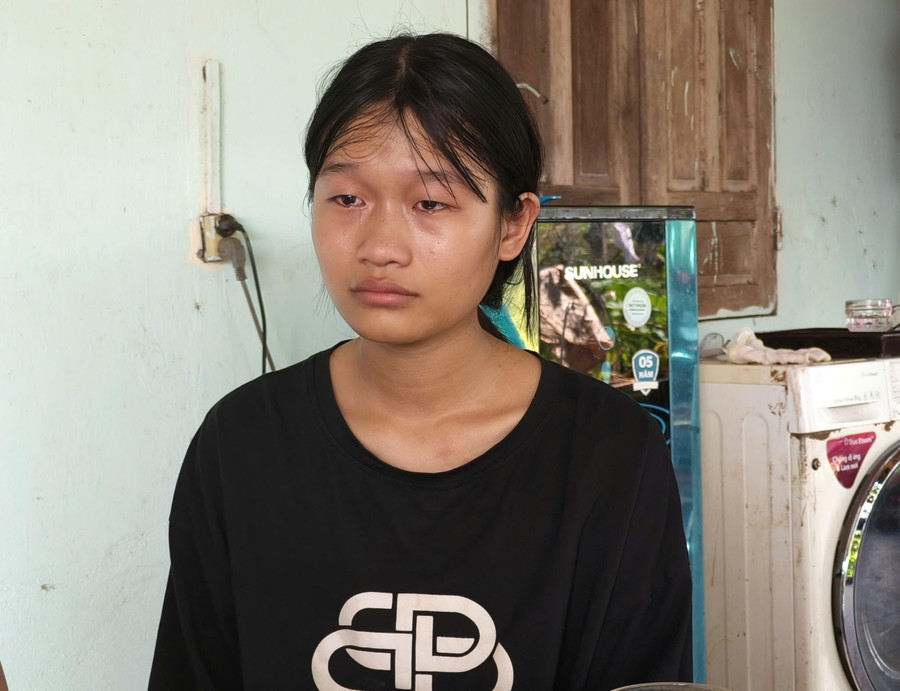 Hoàn cảnh em Nguyễn Thị Yến vô cùng éo le phải nương tựa nhà anh chị họ. Ảnh: Đồng Lai Hoàn cảnh em Nguyễn Thị Yến vô cùng éo le phải nương tựa nhà anh chị họ. Ảnh: Đồng Lai