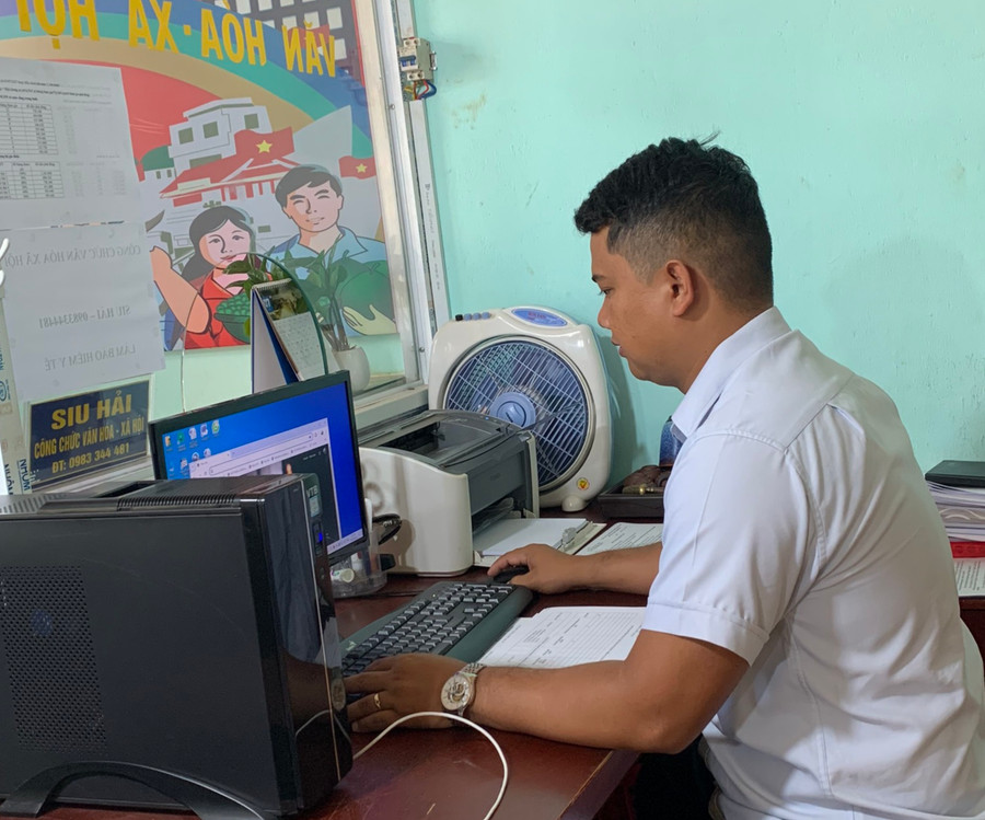 Kiếm tiền từ mạng xã hội là công việc được nhiều người trẻ lựa chọn. Ảnh: Đồng Lai