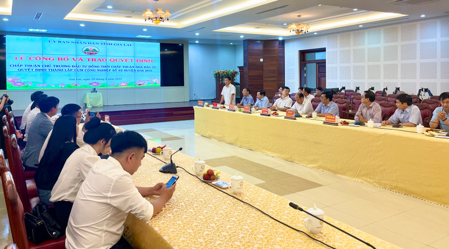 Quang cảnh buổi lễ. Ảnh: V.T
