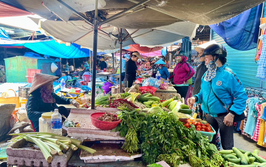 Một góc chợ thị xã Ayun Pa. Ảnh: V.T