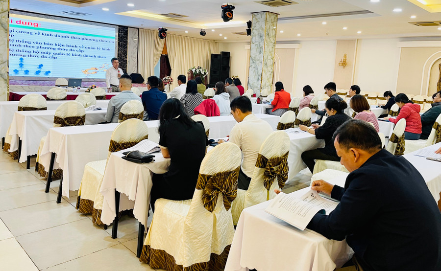 Quang cảnh tập huấn phổ biến pháp luật về quản lý kinh doanh theo phương thức đa cấp. Ảnh: V.T Quang cảnh tập huấn phổ biến pháp luật về quản lý kinh doanh theo phương thức đa cấp. Ảnh: V.T