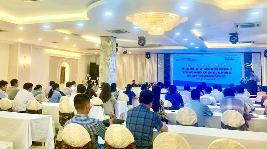 Quang cảnh hội nghị tập huấn. Ảnh V.T Quang cảnh hội nghị tập huấn. Ảnh V.T