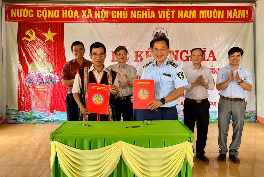 2 bên đã thống nhất ký kết giao ước kết nghĩa giai đoạn 2024-2028. Ảnh: V.T 2 bên đã thống nhất ký kết giao ước kết nghĩa giai đoạn 2024-2028. Ảnh: V.T