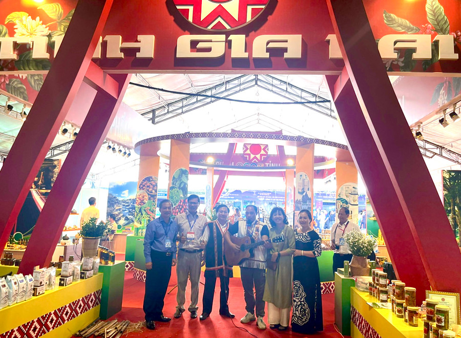 Cụm gian hàng của Gia Lai có diện tích 300 m2 trưng bày nhiều sản phẩm OCOP, sản phẩm đặc trưng của tỉnh. Ảnh: Sở Công Thương Gia Lai