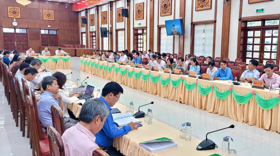 Hội nghị trực tuyến tổng kết 10 năm thực hiện Chỉ thị số 40-CT/TW ngày 22/11/2014 của Ban Bí thư khóa XI về tăng cường sự lãnh đạo của Đảng đối với tín dụng chính sách xã hội trong hệ thống Ngân hàng Chính sách xã hội (tổ chức hồi tháng 8-2024). Ảnh: V.T